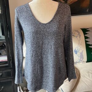 NIC+ZOE Women's Navy and White V-Neck Tunic Sweater